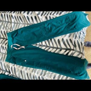 Figs Kade Cargo Scrub Pants